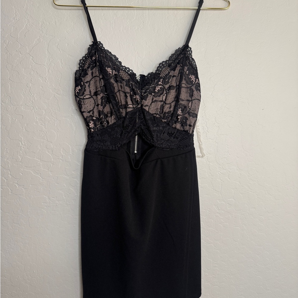 Women’s Black Lace Romper - Picture 5 of 13